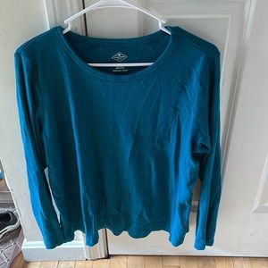 3 Crew neck long sleeves